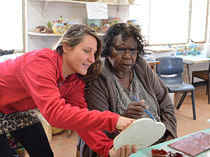 Inside the worlds of the Hermannsburg Potters<br/>A talk by Simha Koether